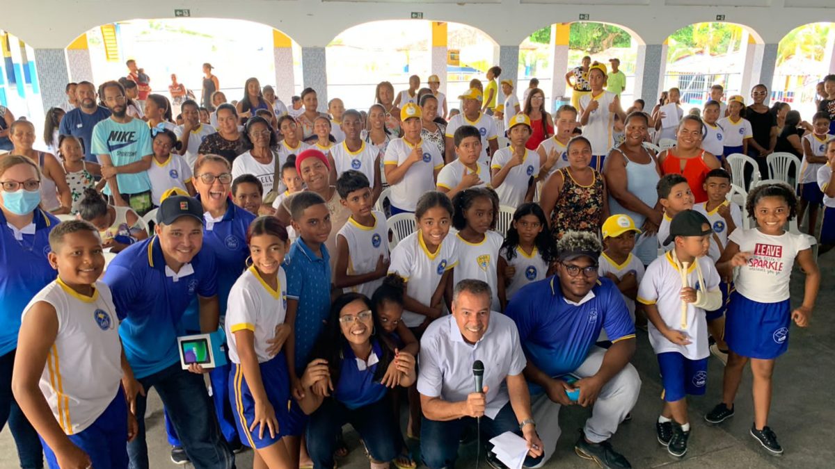 Em parceria com a Prefeitura de Alagoinhas, Programa AABB Comunidade faz entrega de kits de higiene, uniforme e uniforme de banho aos estudantes da rede pública